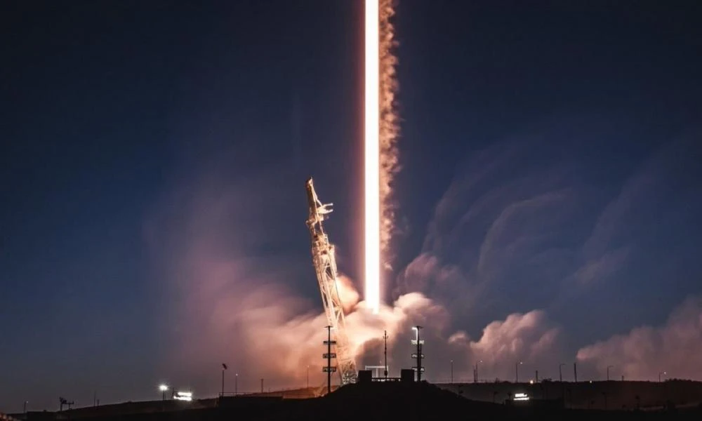 Εκτοξεύθηκε ξανά ο πύραυλος της SpaceX: Στόχος να μην διαλυθεί